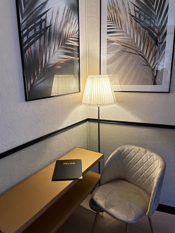 Coco Marco Hotel Nyons Bagian luar foto