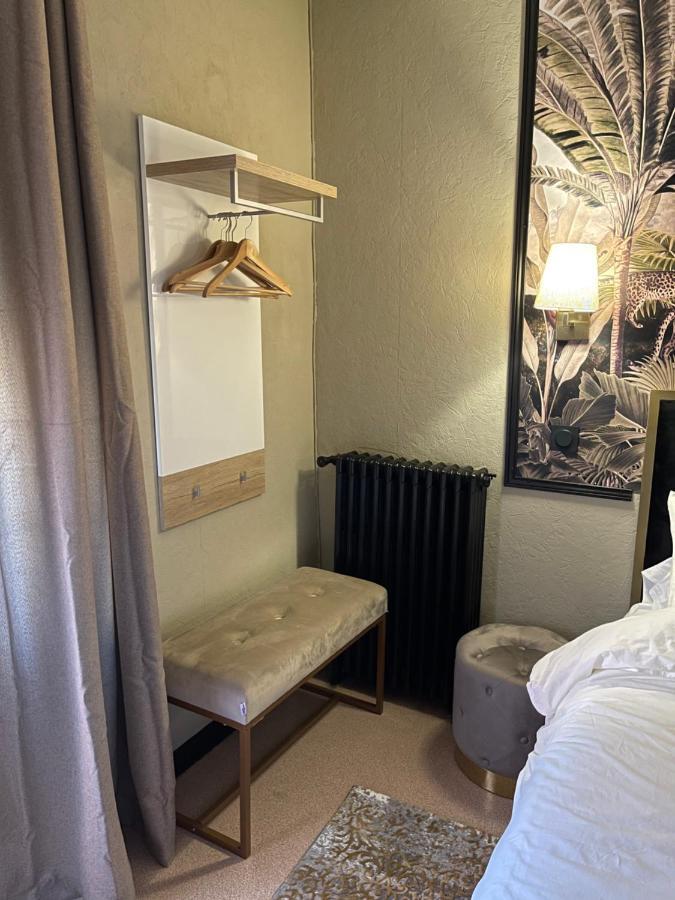 Coco Marco Hotel Nyons Bagian luar foto