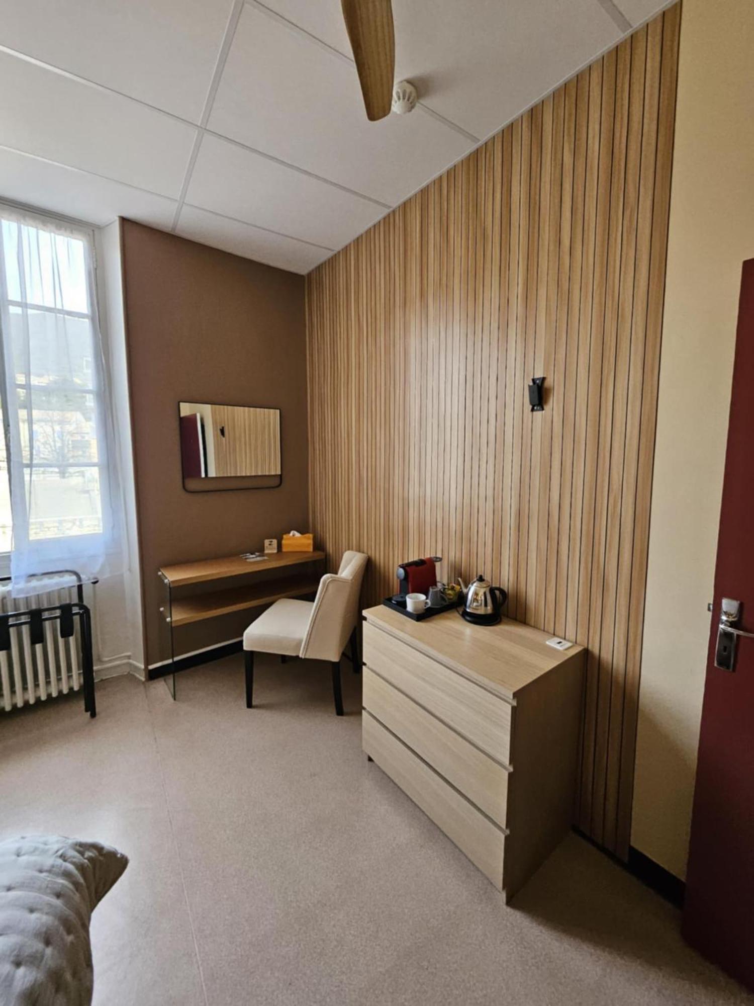 Coco Marco Hotel Nyons Bagian luar foto